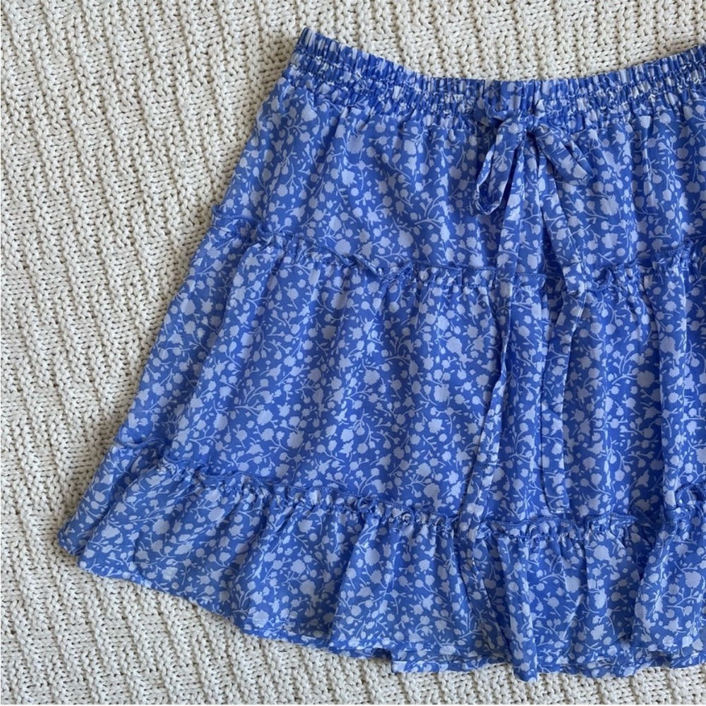 SIENNA SKY Floral Mini Skirt Ruffle Layered | Blue & White | Size: S | women - Picture 2 of 6